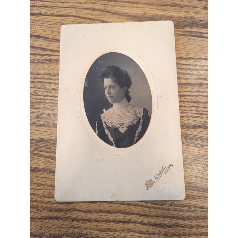 Antique Cabinet Card Photo Victorian Portrait Lady Iowa City Iowa Townsend